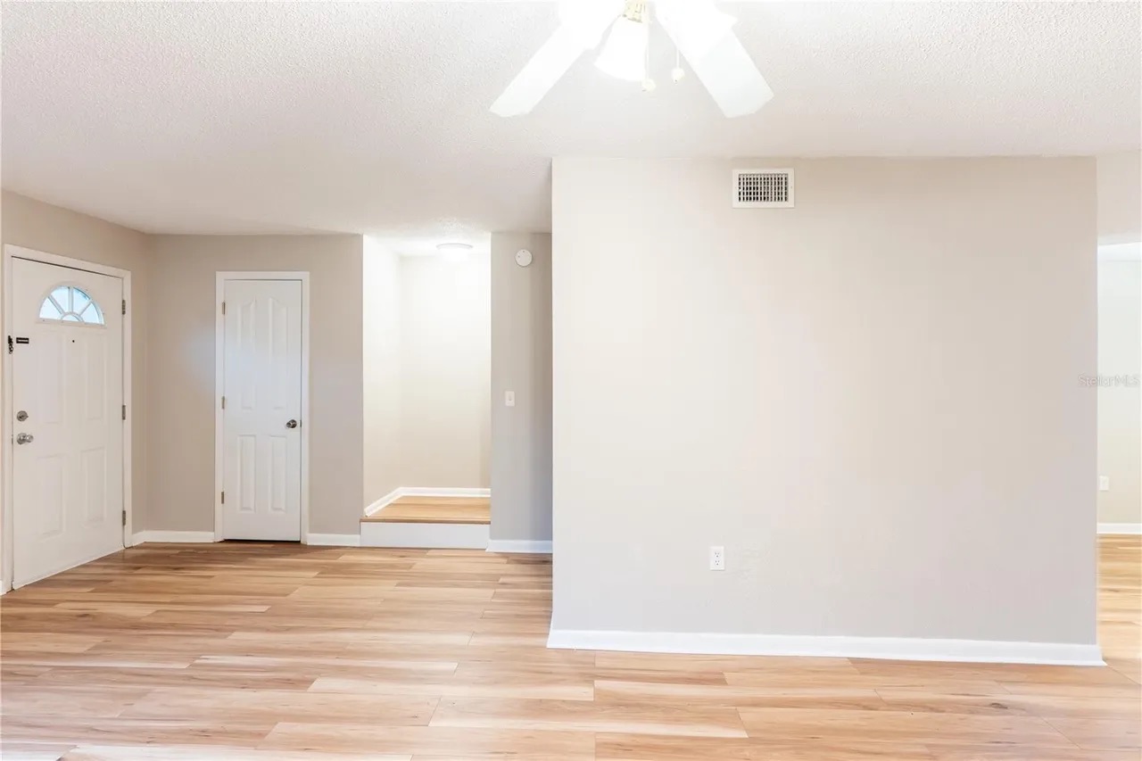 501 SW 75th St Apt D13 Gainesville FL 32607 - Img12-w1280_h960.jpg